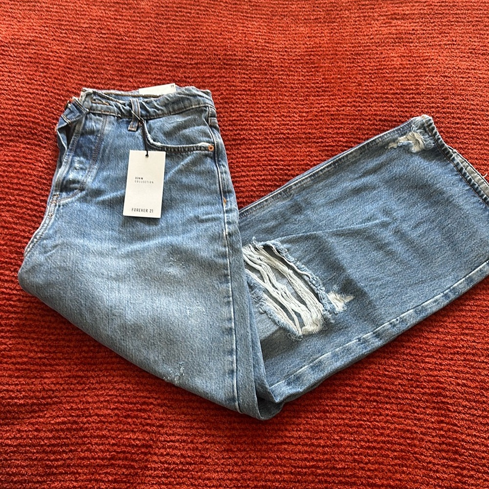 NWT Forever21 Distressed Baggy Jeans